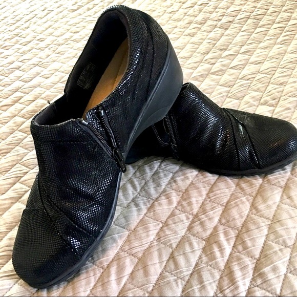 Clarks Black Metallic Clog Bootie W/ Zip Womens 41.5 - Picture 7 of 7